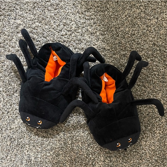Kids Spider Slippers - Picture 1 of 2
